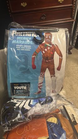 Costume