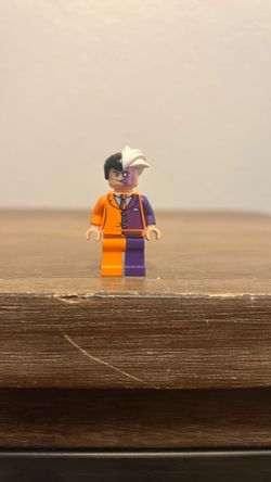 Lego dc two face minifig
