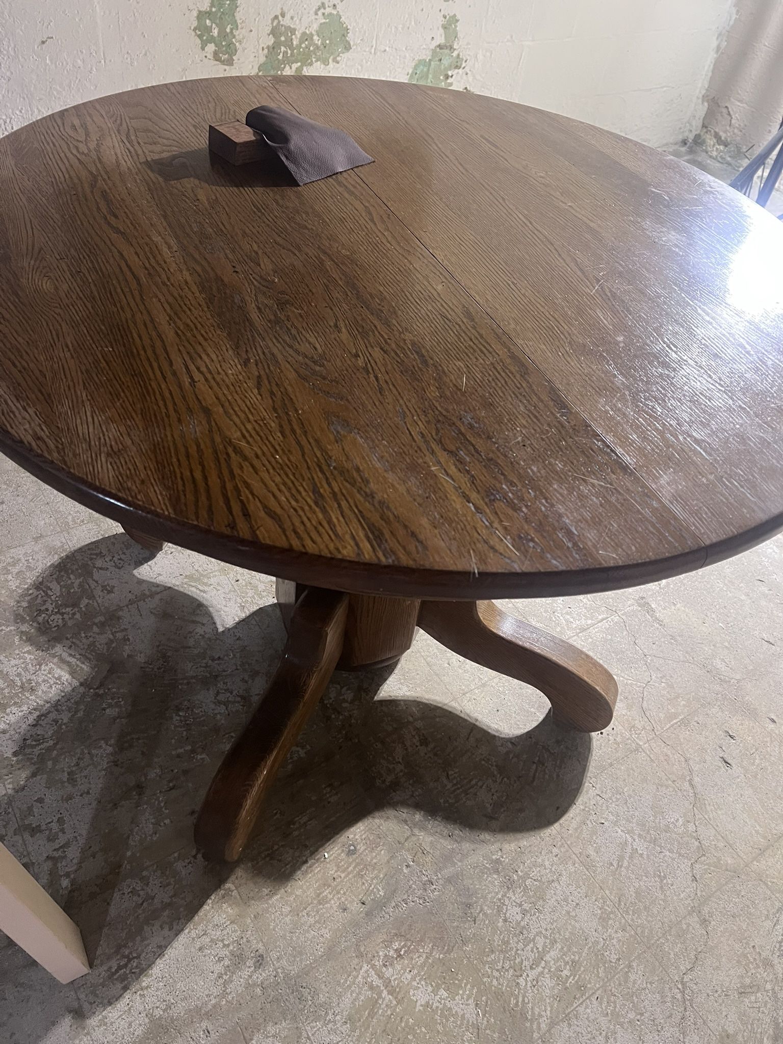 Antique Round Table