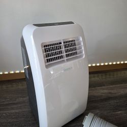 SereneLife Portable Air Conditioner With Dehumidifier