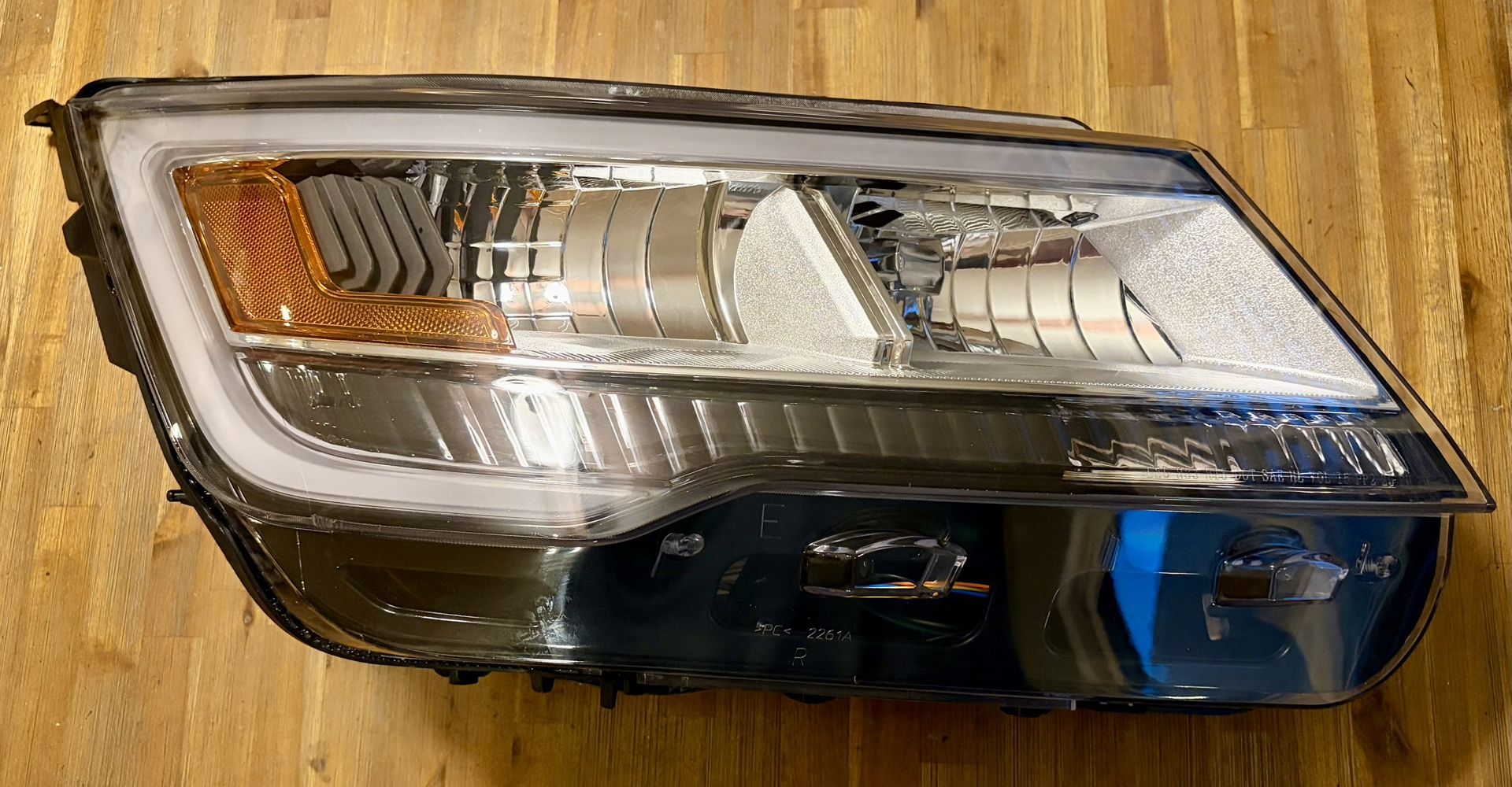 2016 2017 2018 2019 Ford Explorer Headlight Right RH LED JB53-13005