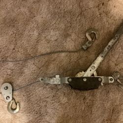 Come-Along, 2 ton, 3 hooks.