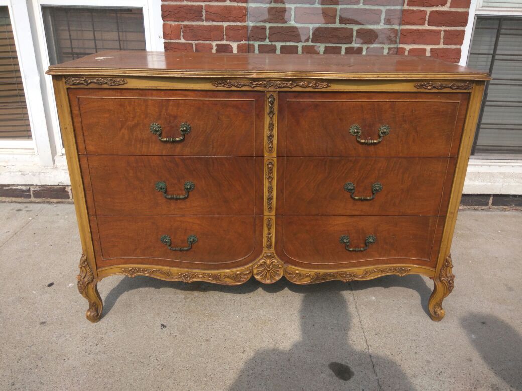 Beautiful 1960's DETROIT FURNITURE COMPANY Dresser/Chest !!