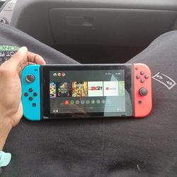 Nintendo Switch 