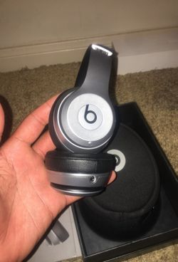 Beats solo 2 wireless