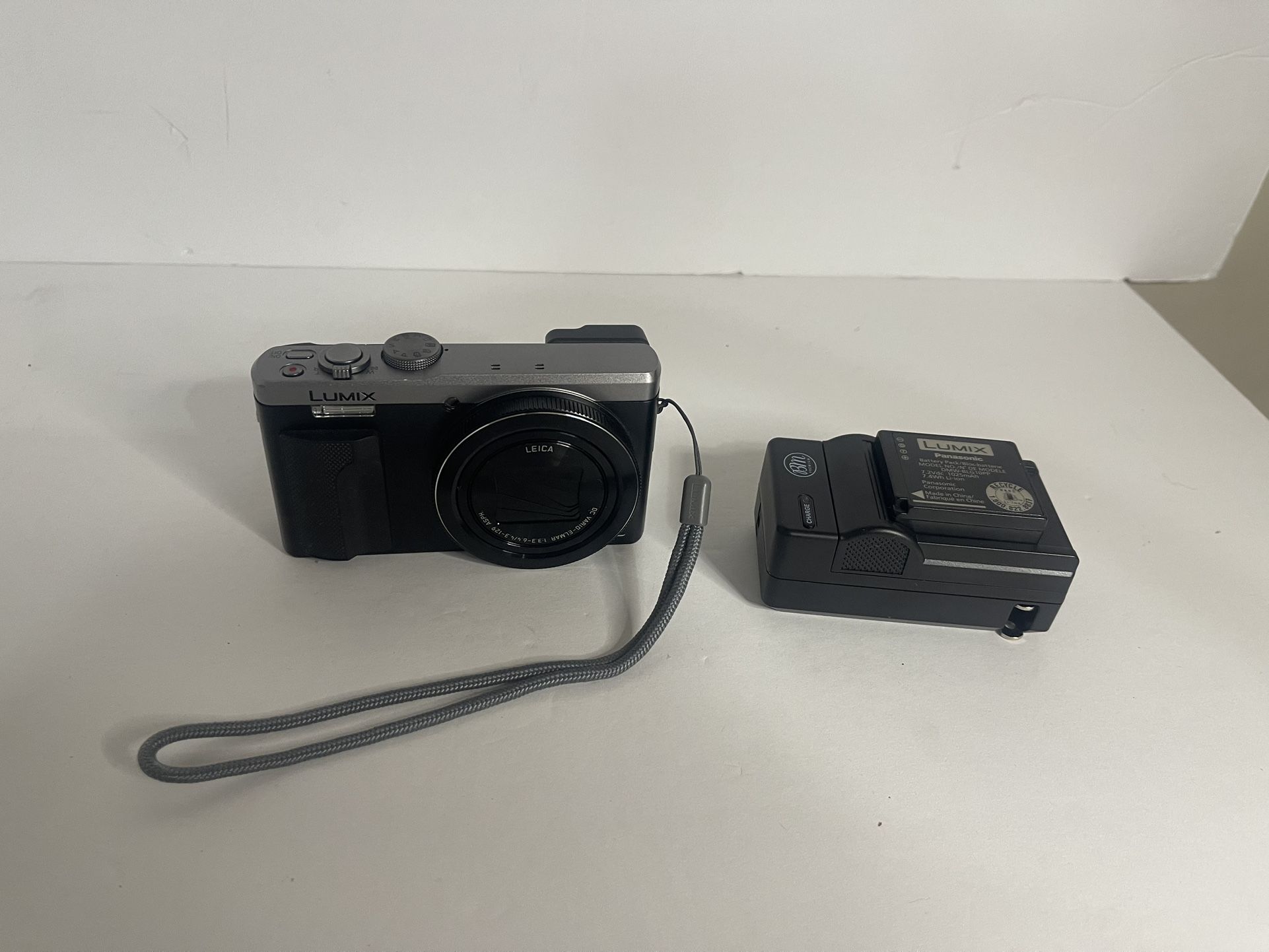 Panasonic Lumix DMC-ZS60 18MP Digital Camera 30x Zoom 4K Wi-Fi Mint Working