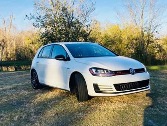 2017-Volkswagen-Golf-GTI-Sport