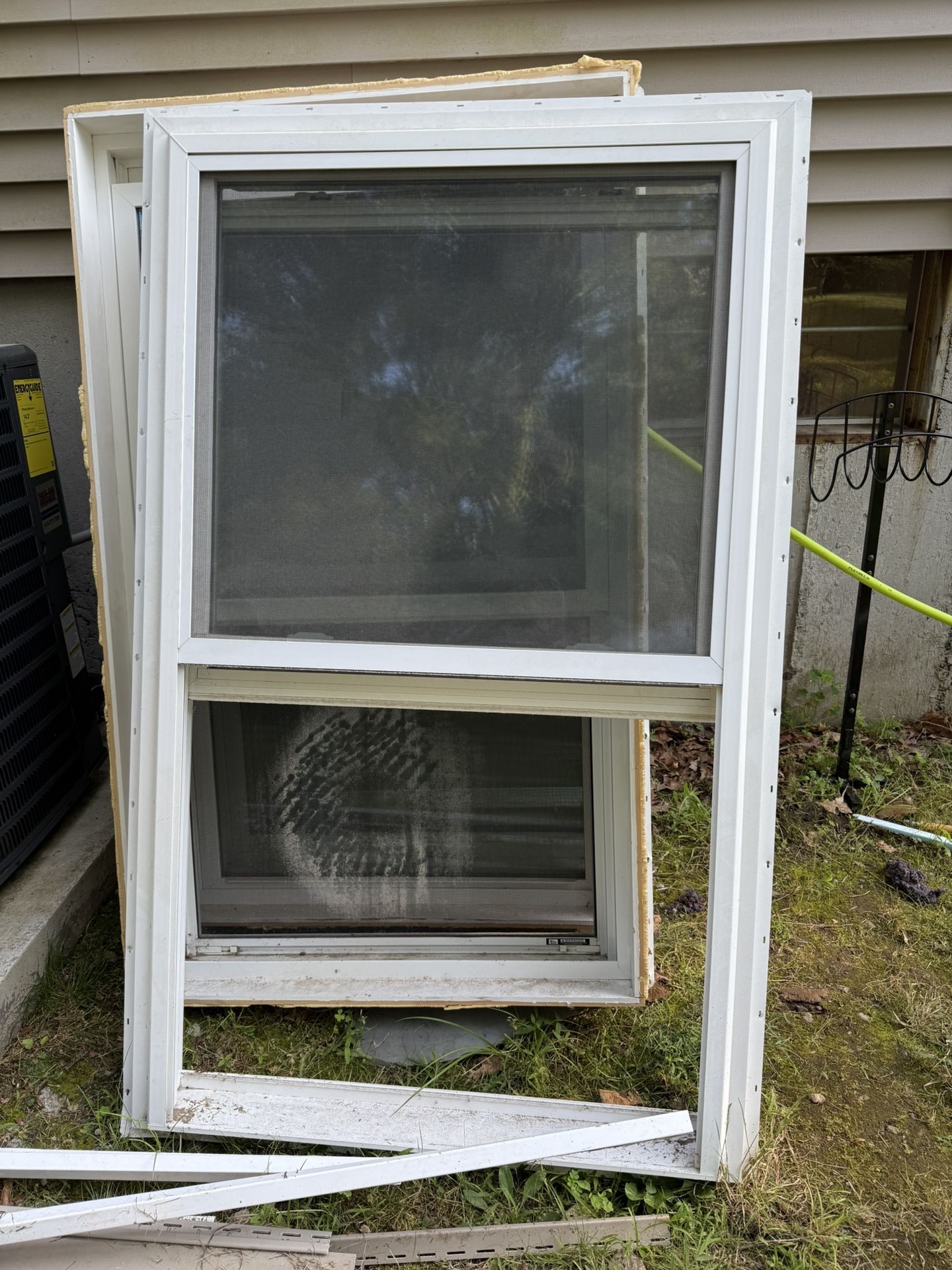 36" x 60" Windows w/ Screens
