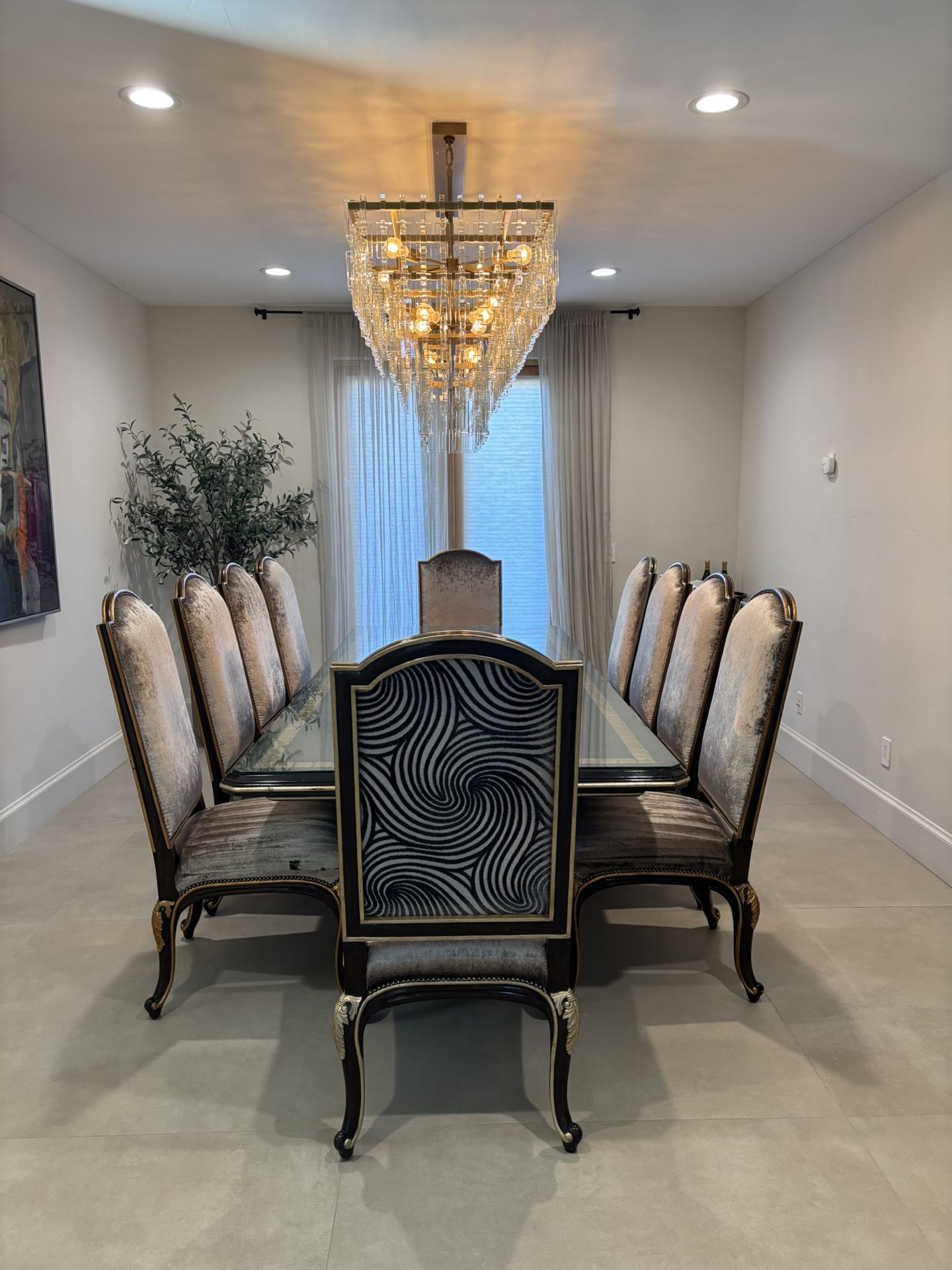 Marge carson 10ft Dining Table And Chairs