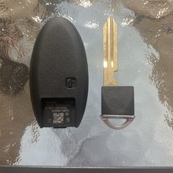 BRAND NEW INFINITI KEY FOB WITH KEY