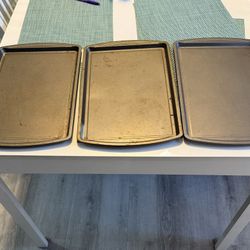 3 Baking Trays