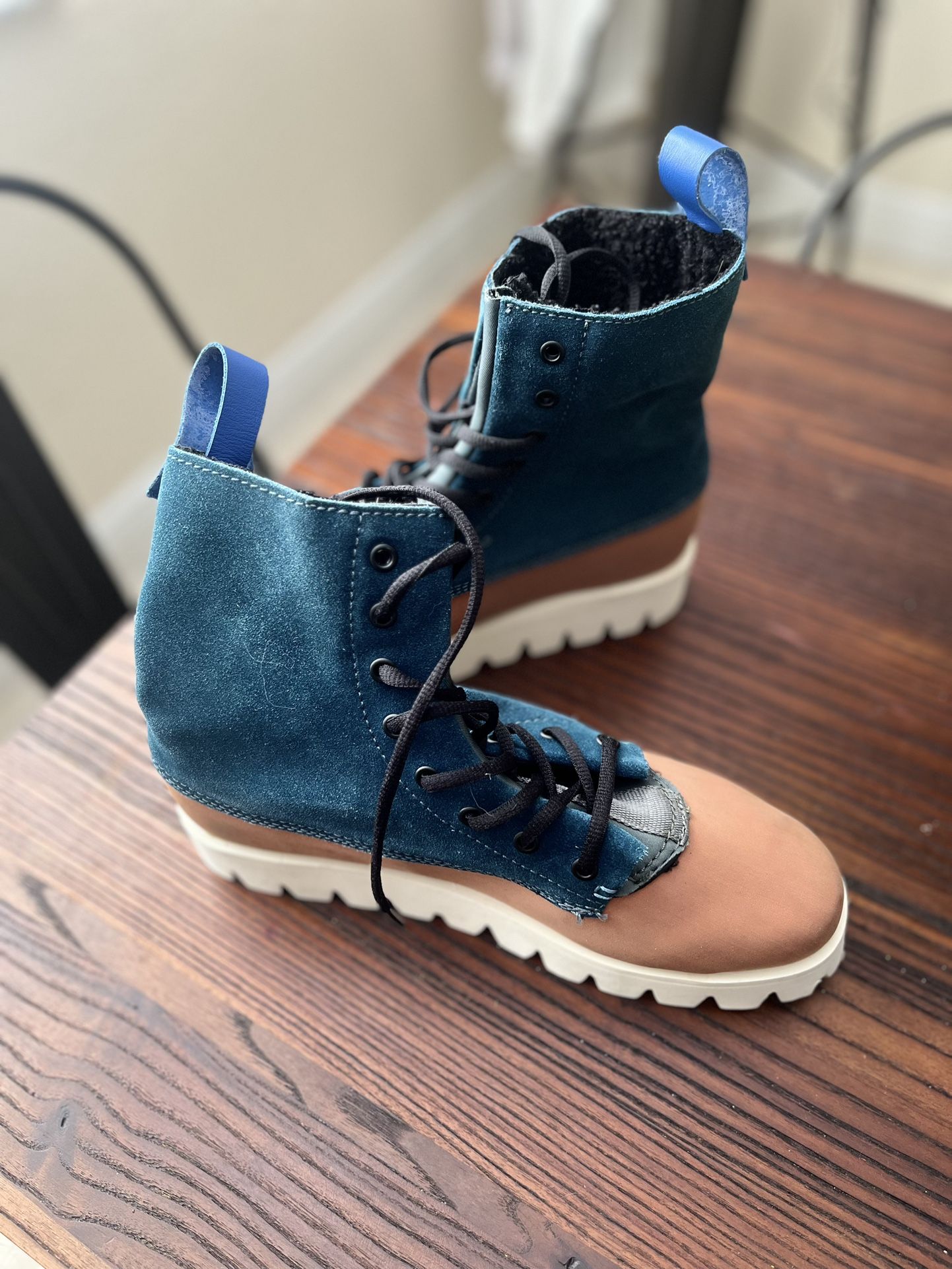 Clearwater Boots Unisex Size Man 11 Women 12.5