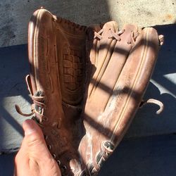 Baseball Glove (RAWLINGS) - GUANTE DE BÉISBOL