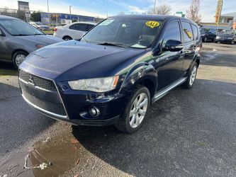 2010 Mitsubishi Outlander – AWD • Reliable • Great on Gas