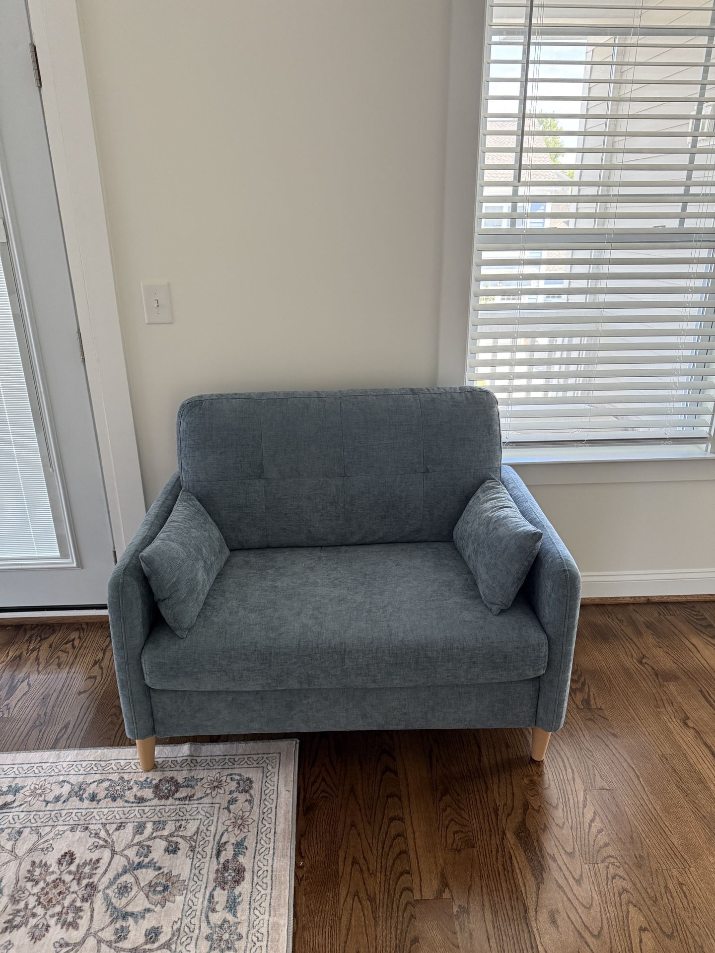Blue Accent Chair (large)
