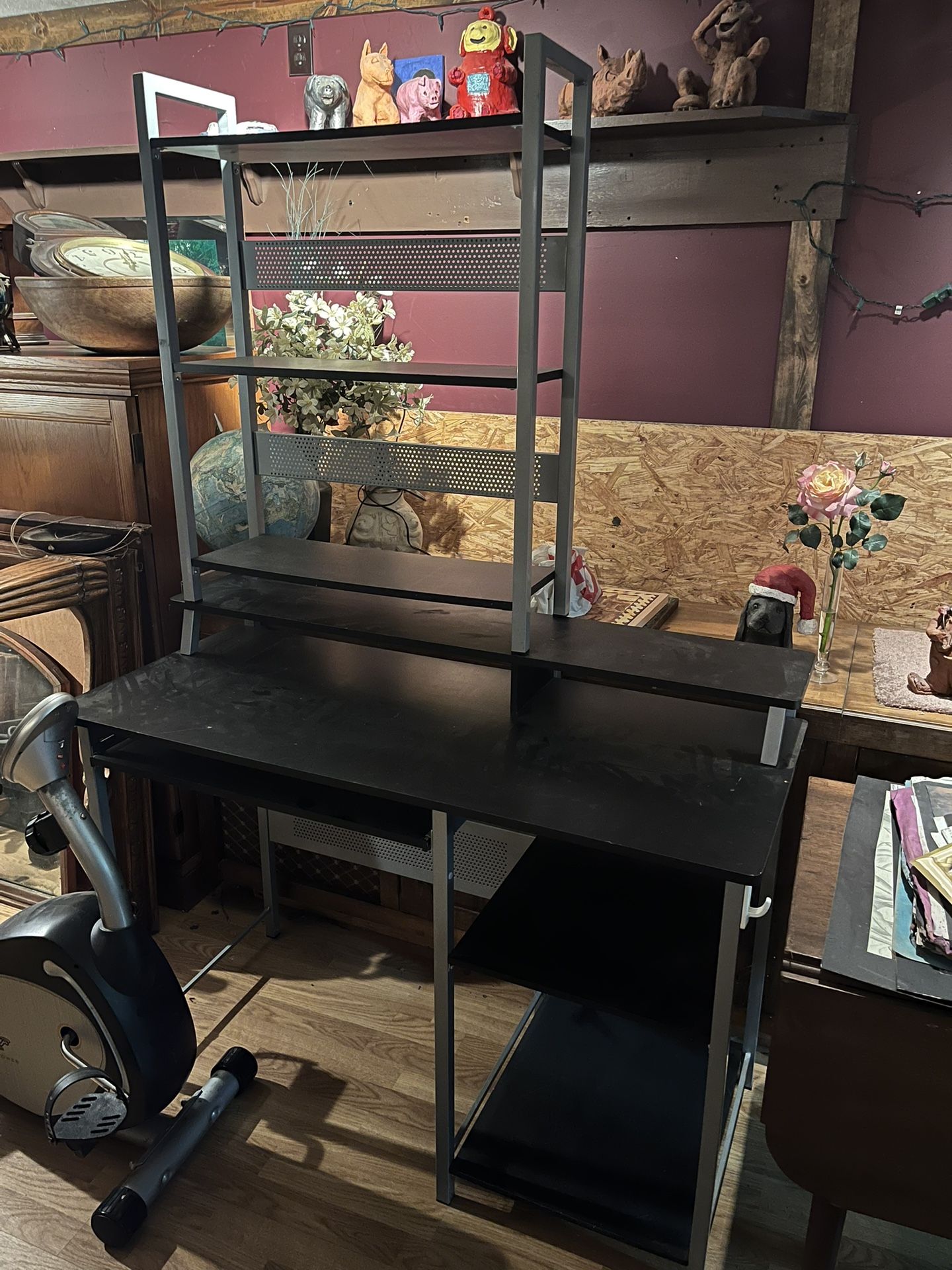 Black Desk With Separate Shelves 