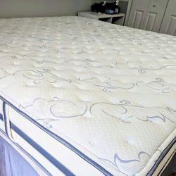 King Size Mattress and Box Spring Set - Very Good Condition -  Keep it covered, clean environment 
