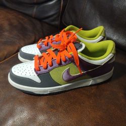 New Women's Nike SB Dunks 6.0 Size 9 Womens