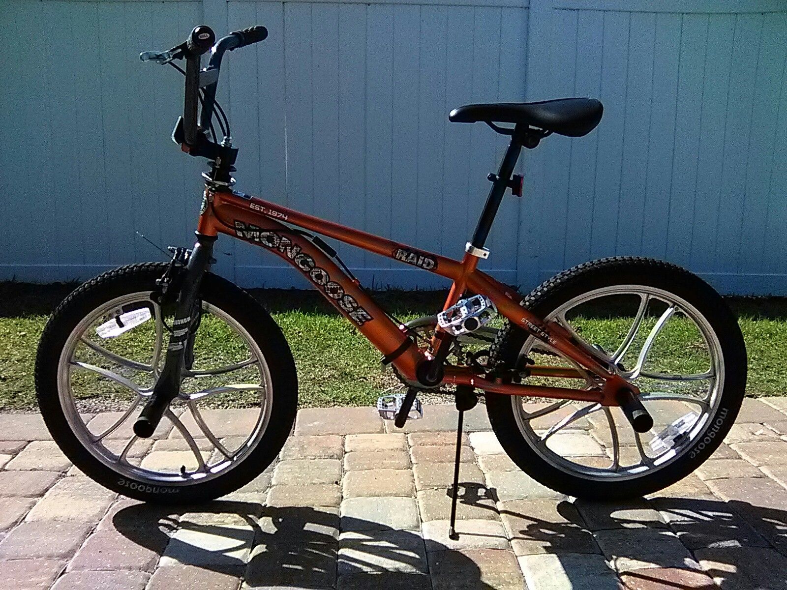 Mongoose raid bike hot sale