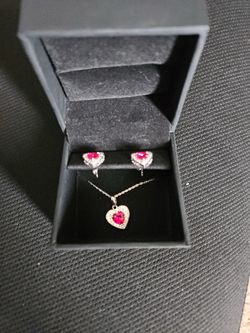 Necklace/Earrings