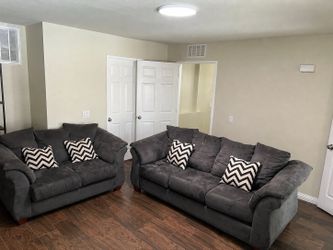 3 Piece Couches (Mint Condition)