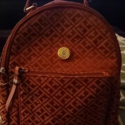 TOMMY HILFIGER SMALL BURGUNDY BACKPACK 