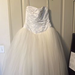 Vera Wang Petite Gown