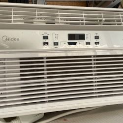 Window AC Unit 