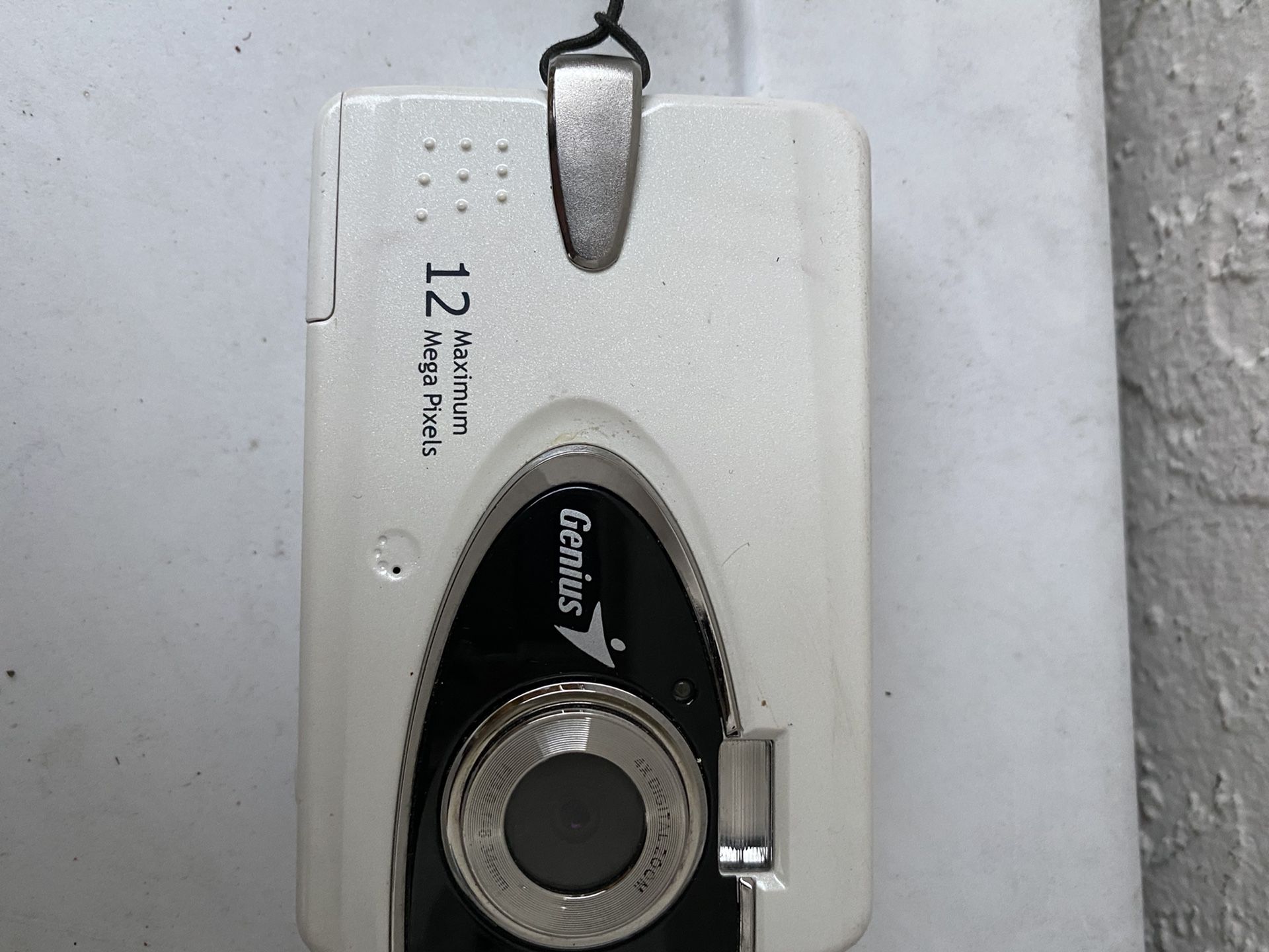 Genius digital camera