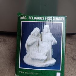 !! Nativity Scene  Porcelain  Religious 