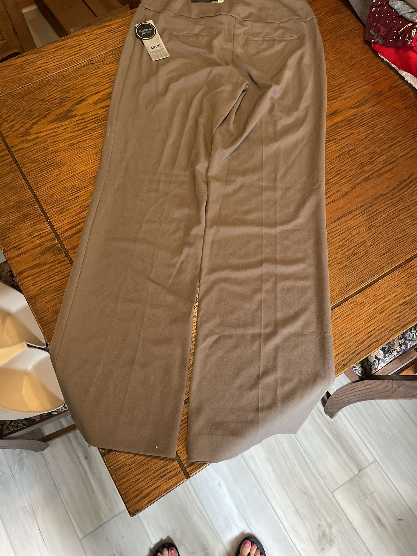 NWT Apt 9 Pants