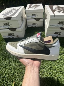 Jordan 1 Retro Low - Travis Scott 