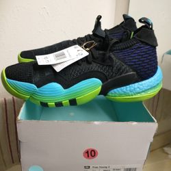 New Adidas Trae Young 2 Men Size 10