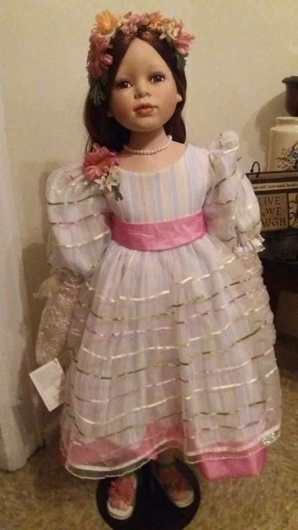 DUCK HOUSE PORCELAIN DOLL