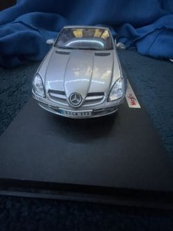 Maisto Mercedes-Benz SLK Grey(1 of 18)