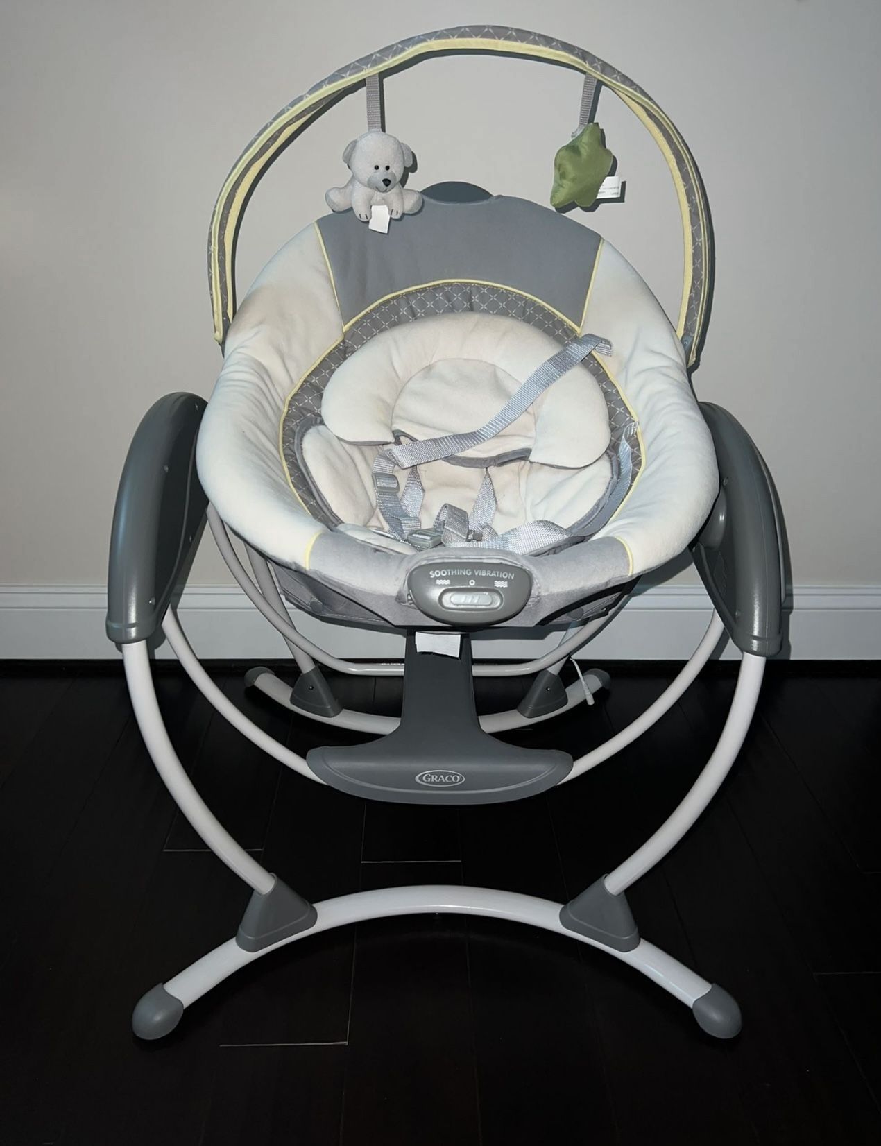 Graco Baby Glider Swing - Like New 