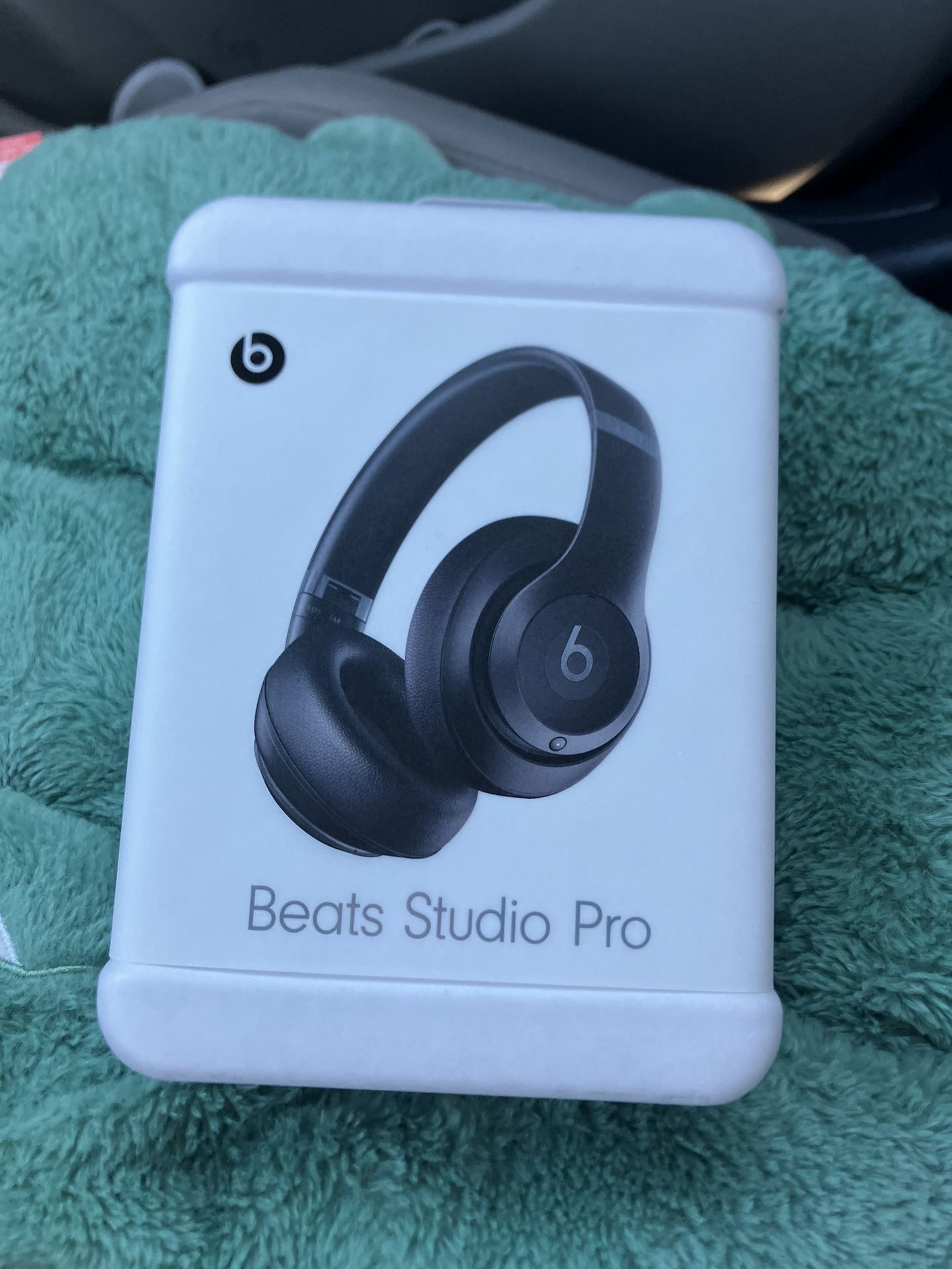 Beats Studio Pro