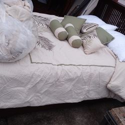 Queen Bed