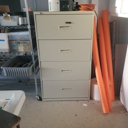 Hon Metal File Cabinet  4 Large Drawers 