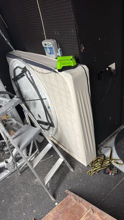 Free queen box spring pick up only