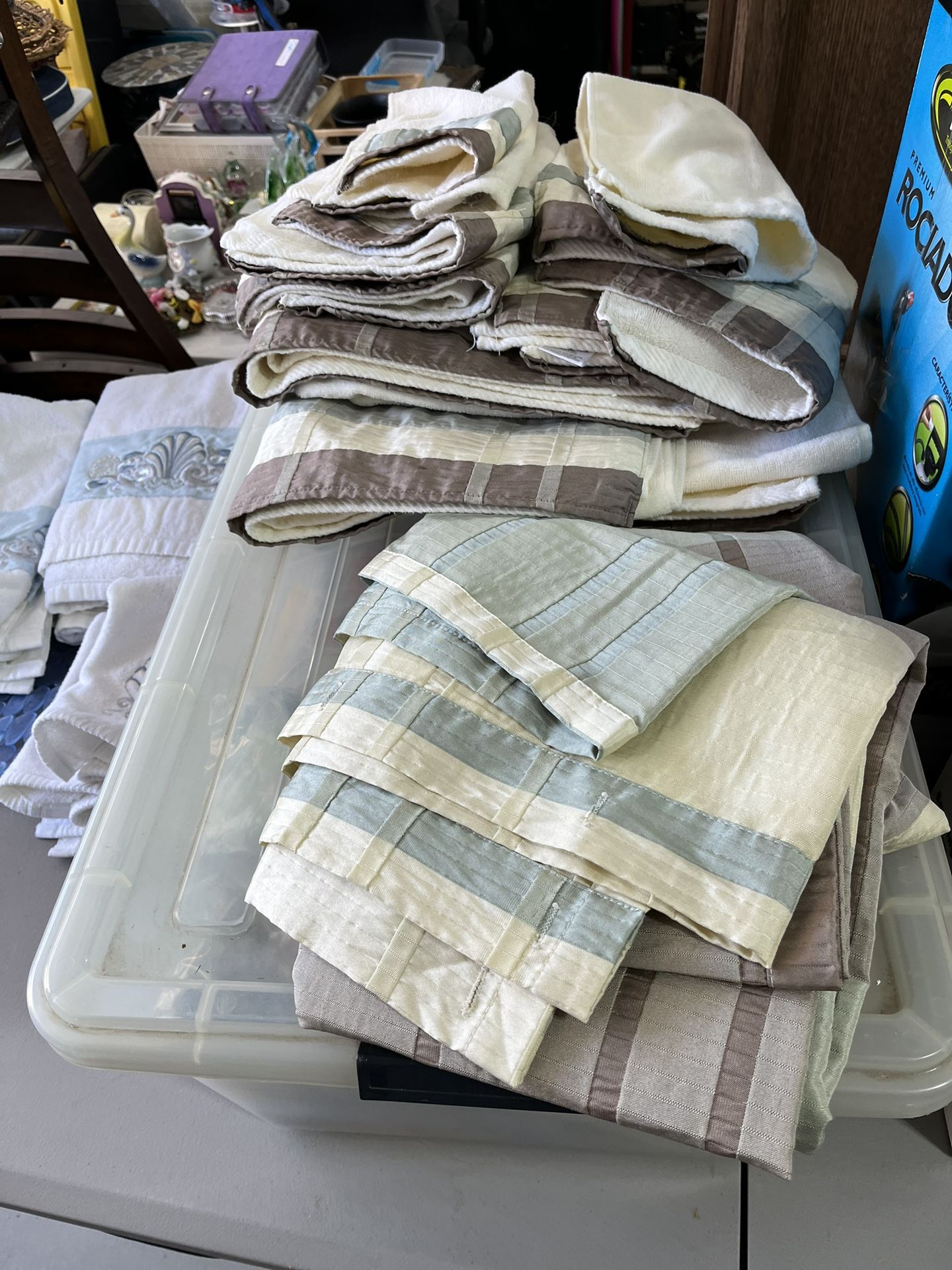 Decorative Bath Towels