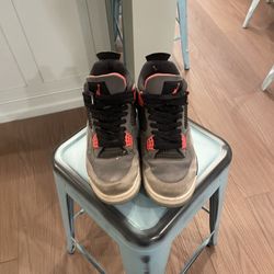 Nike Jordan 4 Infrared Size 11. Located in Murray cash/Venmo. Fcfs or hold with Venmo
