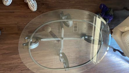 Glass lounge table