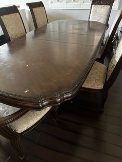 Free dinning table