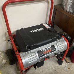 HUSKY 5000 Watt / 6250 Portable Generator