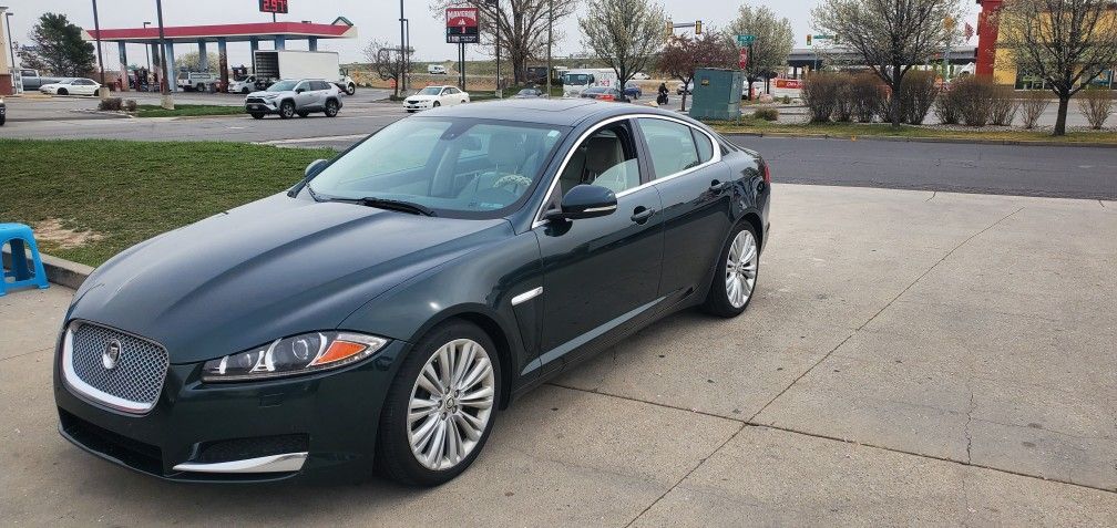 2012 Jaguar XF-Series