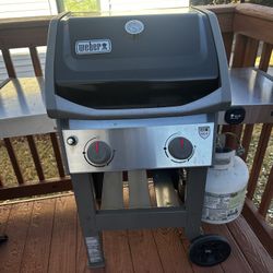 Weber Spirit II E-210 Liquid Propane Gas Grill 