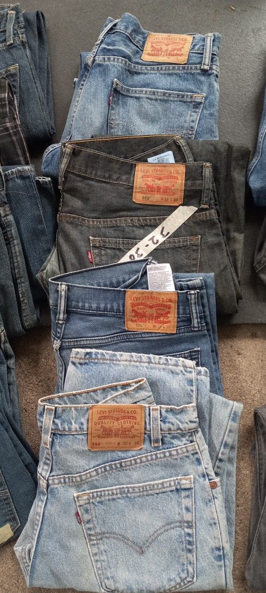 32x30 LEVIS JEANS MENS 