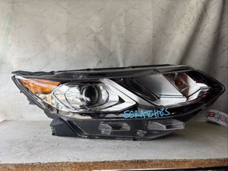 2016 - 2019 CHEVROLET CHEVY VOLT RIGHT RH HEADLIGHT OEM USE #5953