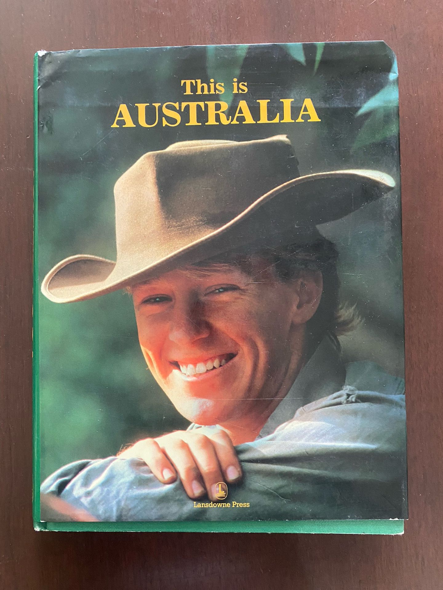 THIS IS AUSTRALIA BOOK